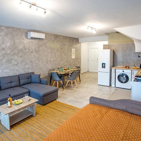 Apartmán Rent House Diamond Nea Iraklitsa Exteriér fotografie