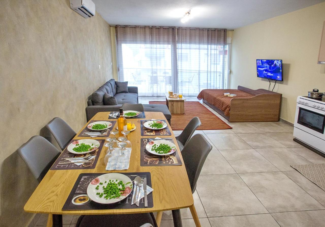 Apartmán Rent House Diamond Nea Iraklitsa Exteriér fotografie