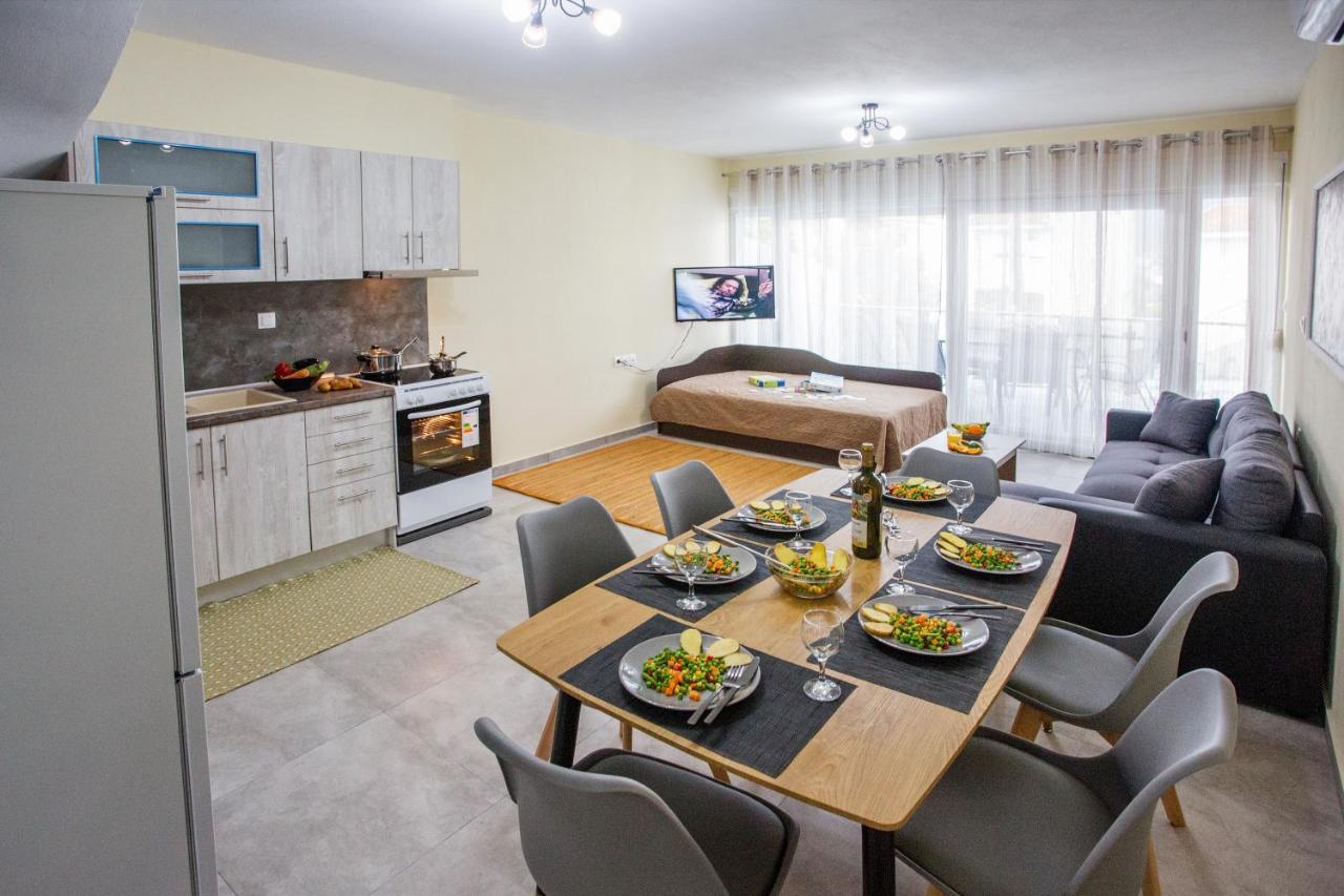 Apartmán Rent House Diamond Nea Iraklitsa Exteriér fotografie