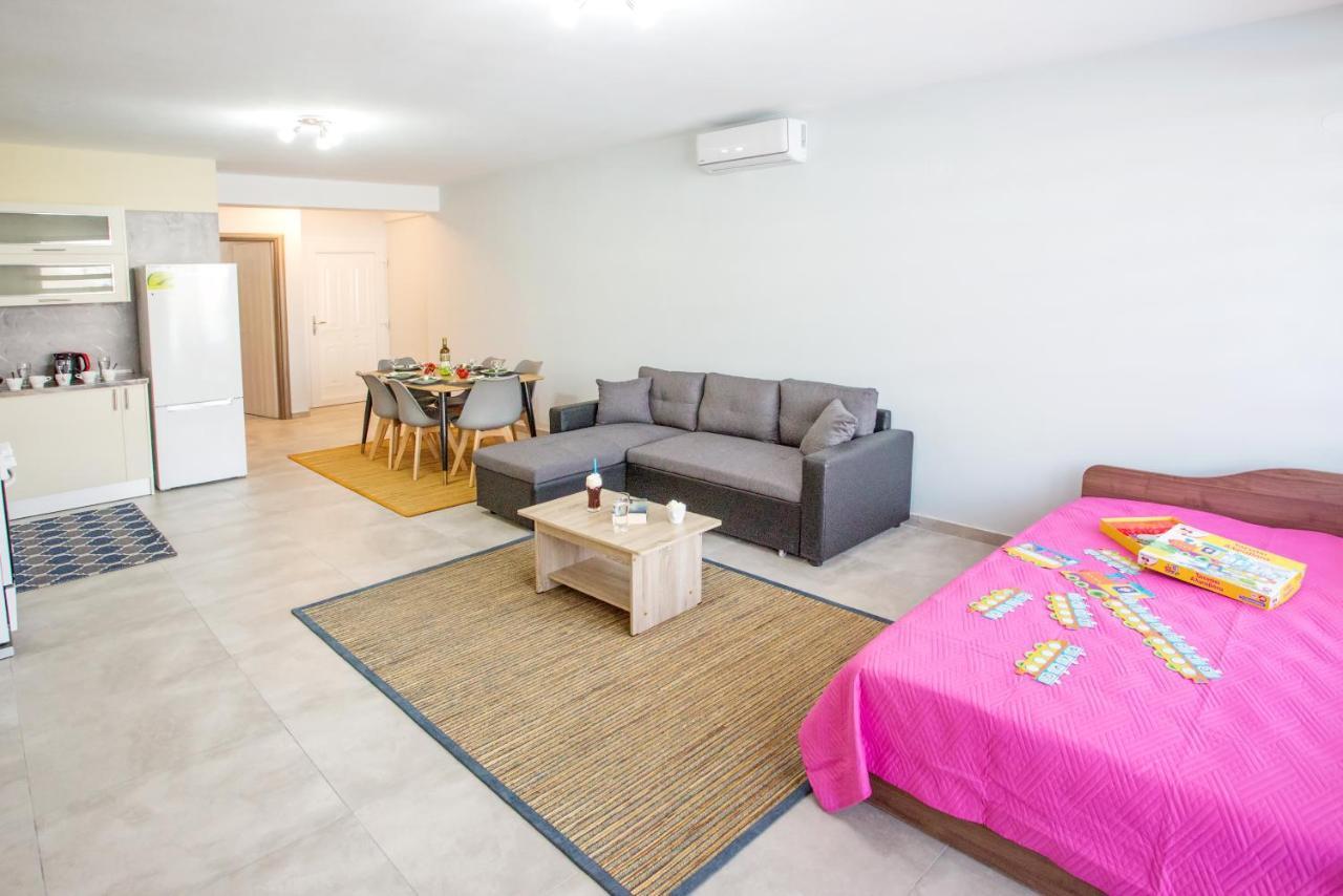 Apartmán Rent House Diamond Nea Iraklitsa Exteriér fotografie